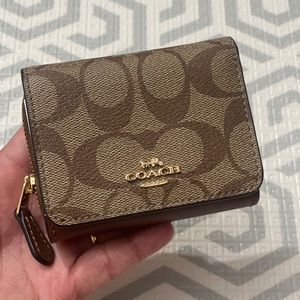 Coach coin wallet